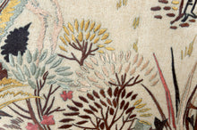 将图片加载到图库查看器,Exceptionnelle paire d'importantes tapisseries brodées Art Déco à décor de chasse primitive mythifiée, France, Vers 1930