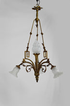 Load image into Gallery viewer, Lustre / chandelier de style Louis XVI / Neoclassique en Bronze doré, France, Circa 1900