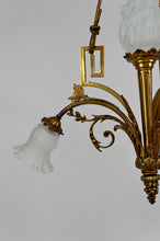 Load image into Gallery viewer, Lustre / chandelier de style Louis XVI / Neoclassique en Bronze doré, France, Circa 1900