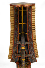 将图片加载到图库查看器,Grande maquette Tongkonan Toraja en bois sculpté et peint, Sulawesi / Indonésie, XXe