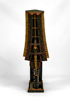 将图片加载到图库查看器,Grande maquette Tongkonan Toraja en bois sculpté et peint, Sulawesi / Indonésie, XXe