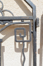 将图片加载到图库查看器,Paire de portes Art Déco en fer forgé, circa 1925