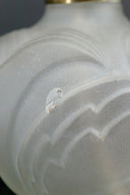 将图片加载到图库查看器,Petite lampe en verre pressé-moulé Art Déco, France, circa 1925