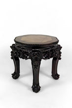 将图片加载到图库查看器,Sellette basse / table d'appoint Asiatique en bois sculpté de Démons, plateau en marbre, Indochine, Circa 1880