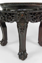 将图片加载到图库查看器,Sellette basse / table d'appoint Asiatique en bois sculpté de Démons, plateau en marbre, Indochine, Circa 1880