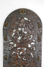 将图片加载到图库查看器,Porte africaine en bois sculpté et bronze de chef de village bamoun, Cameroun, début XXe