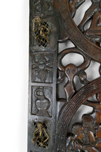 将图片加载到图库查看器,Porte africaine en bois sculpté et bronze de chef de village bamoun, Cameroun, début XXe