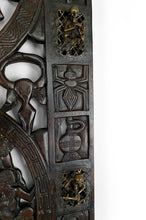 将图片加载到图库查看器,Porte africaine en bois sculpté et bronze de chef de village bamoun, Cameroun, début XXe