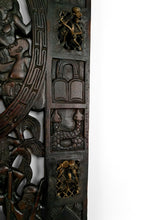 将图片加载到图库查看器,Porte africaine en bois sculpté et bronze de chef de village bamoun, Cameroun, début XXe