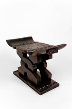 将图片加载到图库查看器,Tabouret Ashanti ghanéen 'Wisdom Knot', Afrique, milieu du XXe
