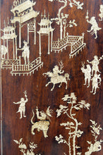 将图片加载到图库查看器,Armoire asiatique en bois de fer marqueté d'os, Indochine, circa 1880