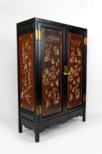 将图片加载到图库查看器,Armoire asiatique en bois de fer marqueté d'os, Indochine, circa 1880