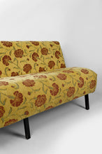 Charger l'image dans la galerie, Banquette à tissu floral jaune et rouge, France, circa 1960
