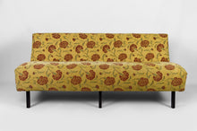 Charger l'image dans la galerie, Banquette à tissu floral jaune et rouge, France, circa 1960