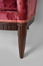 Lade das Bild in den Galerie-Viewer, Salon Art Déco en velours rose par Paul Follot, circa 1920