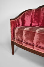 Lade das Bild in den Galerie-Viewer, Salon Art Déco en velours rose par Paul Follot, circa 1920