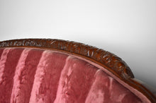 Lade das Bild in den Galerie-Viewer, Salon Art Déco en velours rose par Paul Follot, circa 1920