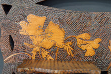 Charger l'image dans la galerie, Etagère murale Art Nouveau aux coquelicots, France, circa 1900