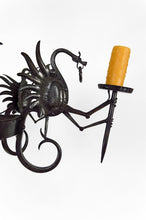 Load image into Gallery viewer, Lustre aux dragons en fer forgé, Italie, circa 1900