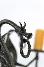 Load image into Gallery viewer, Lustre aux dragons en fer forgé, Italie, circa 1900