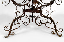 将图片加载到图库查看器,Guéridon / table d'appoint en fer forgé et plateau en marbre, Venise, Italie, XVIIe