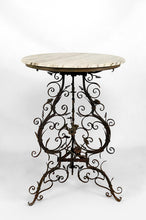 将图片加载到图库查看器,Guéridon / table d'appoint en fer forgé et plateau en marbre, Venise, Italie, XVIIe