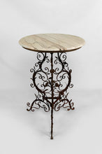 将图片加载到图库查看器,Guéridon / table d'appoint en fer forgé et plateau en marbre, Venise, Italie, XVIIe