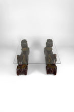 将图片加载到图库查看器,Table basse aux béliers en bois sculpté, Hollywood Regency, vers 1970