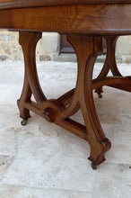 将图片加载到图库查看器,Table de salle à manger par la Maison Krieger, Art Nouveau, circa 1900, en chêne massif