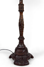 将图片加载到图库查看器,Lampadaire asiatique en bois sculpté, Indochine, circa 1900