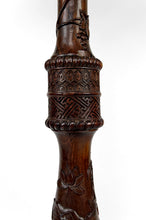 将图片加载到图库查看器,Lampadaire asiatique en bois sculpté, Indochine, circa 1900