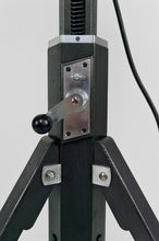 将图片加载到图库查看器,Projecteur / lampe / spot de cinéma, France, circa 1940