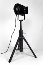 将图片加载到图库查看器,Projecteur / lampe / spot de cinéma, France, circa 1940