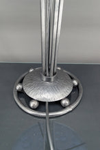 将图片加载到图库查看器,Lampe en fer forgé et abat-jour en verre bleu aux clématites et toiles d'araignée, France, Art Déco circa 1920