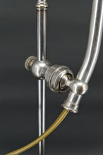 将图片加载到图库查看器,Lampe d'atelier en aluminium et nickel, ajustable avec système monte-baisse, France, circa 1900