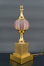 Charger l'image dans la galerie, Lampe Maison Charles, Oursin rose et bronze doré, France, Circa 1960