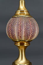 Charger l'image dans la galerie, Lampe Maison Charles, Oursin rose et bronze doré, France, Circa 1960