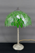 将图片加载到图库查看器,Lampe palmier en bronze argenté et abat-jour feuillage en vitrail vert, Art Nouveau, France, Circa 1900