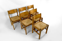 将图片加载到图库查看器,Lot de 6 chaises brutalistes en Orme avec assises paillées, Maison Regain, Circa 1960