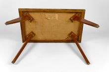将图片加载到图库查看器,Table basse Midcentury africaine en bois marqueté, vers 1960