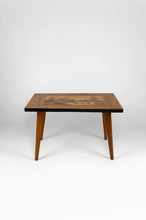 将图片加载到图库查看器,Table basse Midcentury africaine en bois marqueté, vers 1960