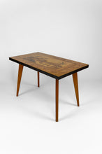 将图片加载到图库查看器,Table basse Midcentury africaine en bois marqueté, vers 1960