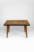 将图片加载到图库查看器,Table basse Midcentury africaine en bois marqueté, vers 1960