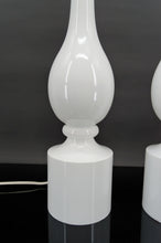 将图片加载到图库查看器,Paire de lampes blanches par Philippe Capelle, France, Circa 1970