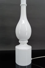 将图片加载到图库查看器,Paire de lampes blanches par Philippe Capelle, France, Circa 1970