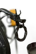 Load image into Gallery viewer, Lustre aux dragons en fer forgé, Italie, circa 1900