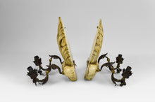 Загрузить изображение в средство просмотра галереи, Paire d'appliques en bois sculpté, peint et patiné, Hollywood Regency, 1950s