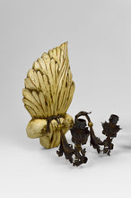 Загрузить изображение в средство просмотра галереи, Paire d'appliques en bois sculpté, peint et patiné, Hollywood Regency, 1950s