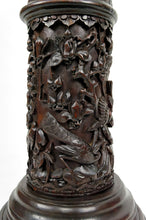 将图片加载到图库查看器,Importante colonne / sellette haute asiatique en bois sculpté, circa 1880, Indochine