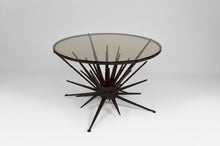 Charger l'image dans la galerie, Table basse ronde style brutaliste, circa 1960